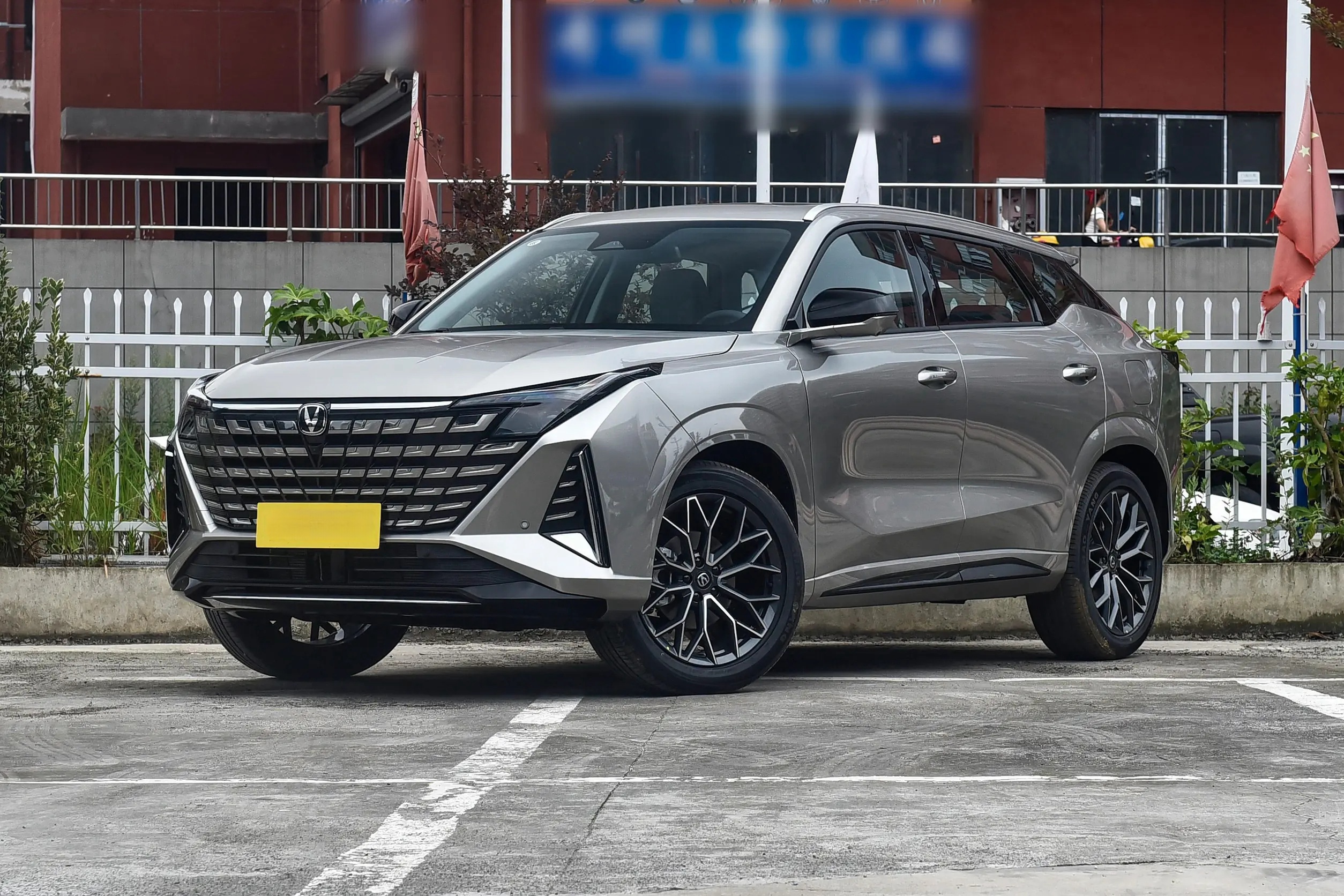 2025 Changan UNI-Z 1.5T DCT Prestige Model Gasoline SUV with 188hp FWD LHD R19 Maximum speed 200 Tire Size