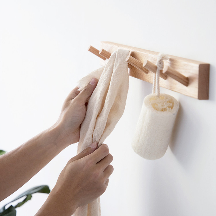 Living Room 5PCS Wooden Wall Hooks For Hanging Clothes , Wooden Crafts Supplies