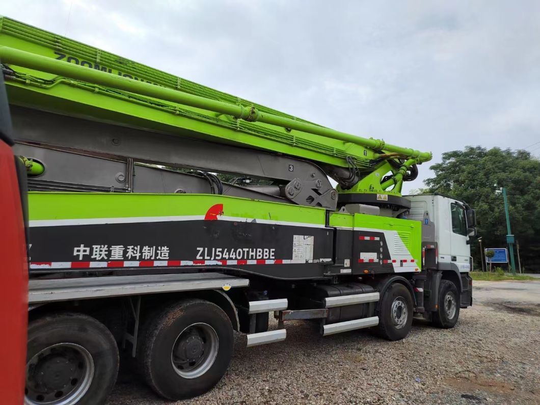 2019 Zoomlion 56m Concrete Pump Truck with Mercedes Benz Chassis Heavy Equipment Concrete Boom Pump