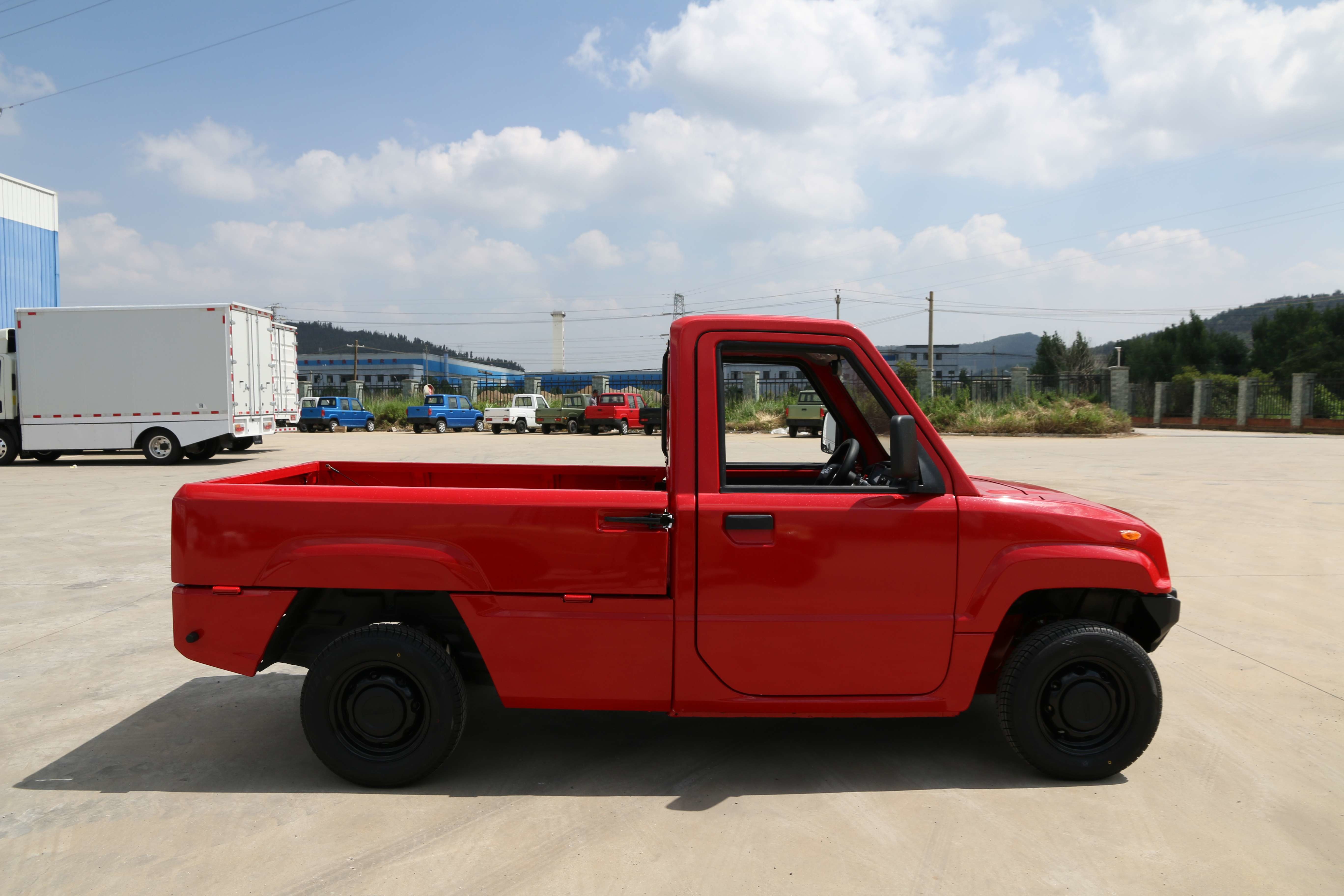 Electric Pickup Truck 2 Seats L7e For Europe LHD/RHD Red Pickup Rear Wheel Drive