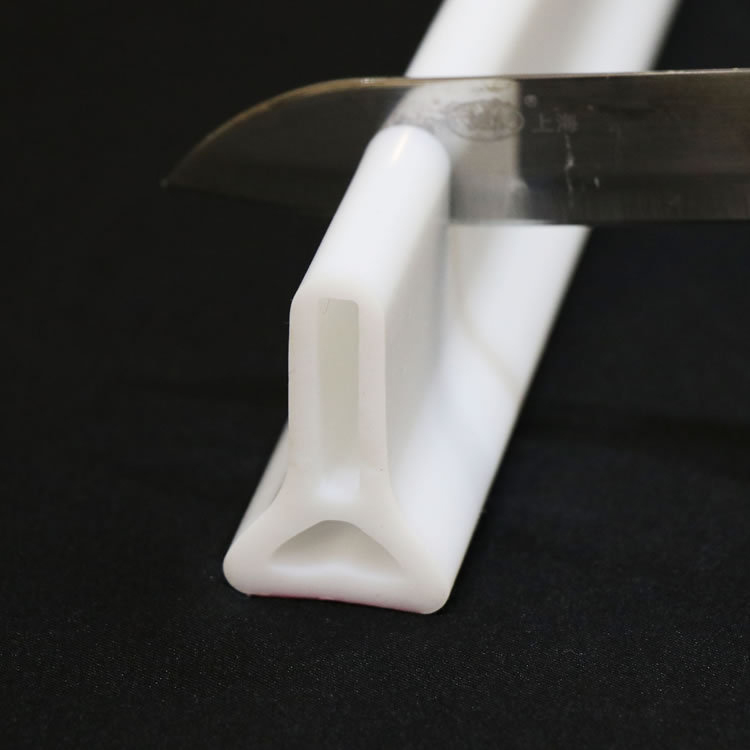 Collapsible Shower Threshold Water Retaining Strip with Easy-to-Install Water Stopper