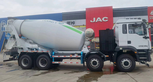 High Efficiency Shacman WEICHAI Concrete Mixer Truck with Cummins Engine