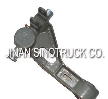 SINOTRUK HOWO PARTS :LEVEL RIGHT AZ1642430052