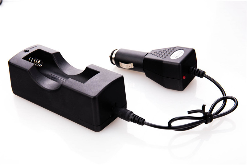 Constant Current 4.2 V Single Bay 18650 Charger , Led Flashlight Charger For Household