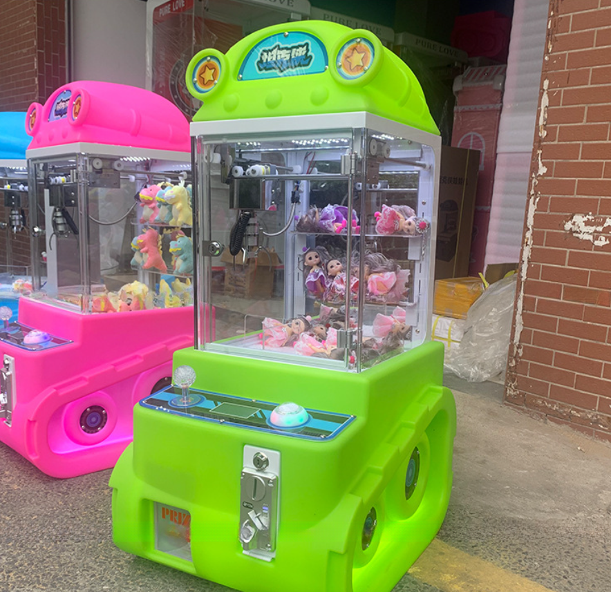 Wholesale Coin Operated Kids Crane Claw Toy Plush Prize Vending Tank Toys Claw Machine For Shopping Malls