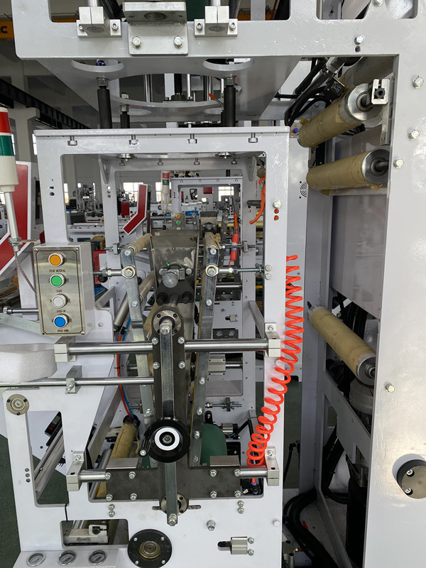 Sanitary Napking Empty Pouch Making Machine LDPE HDPE High Speed