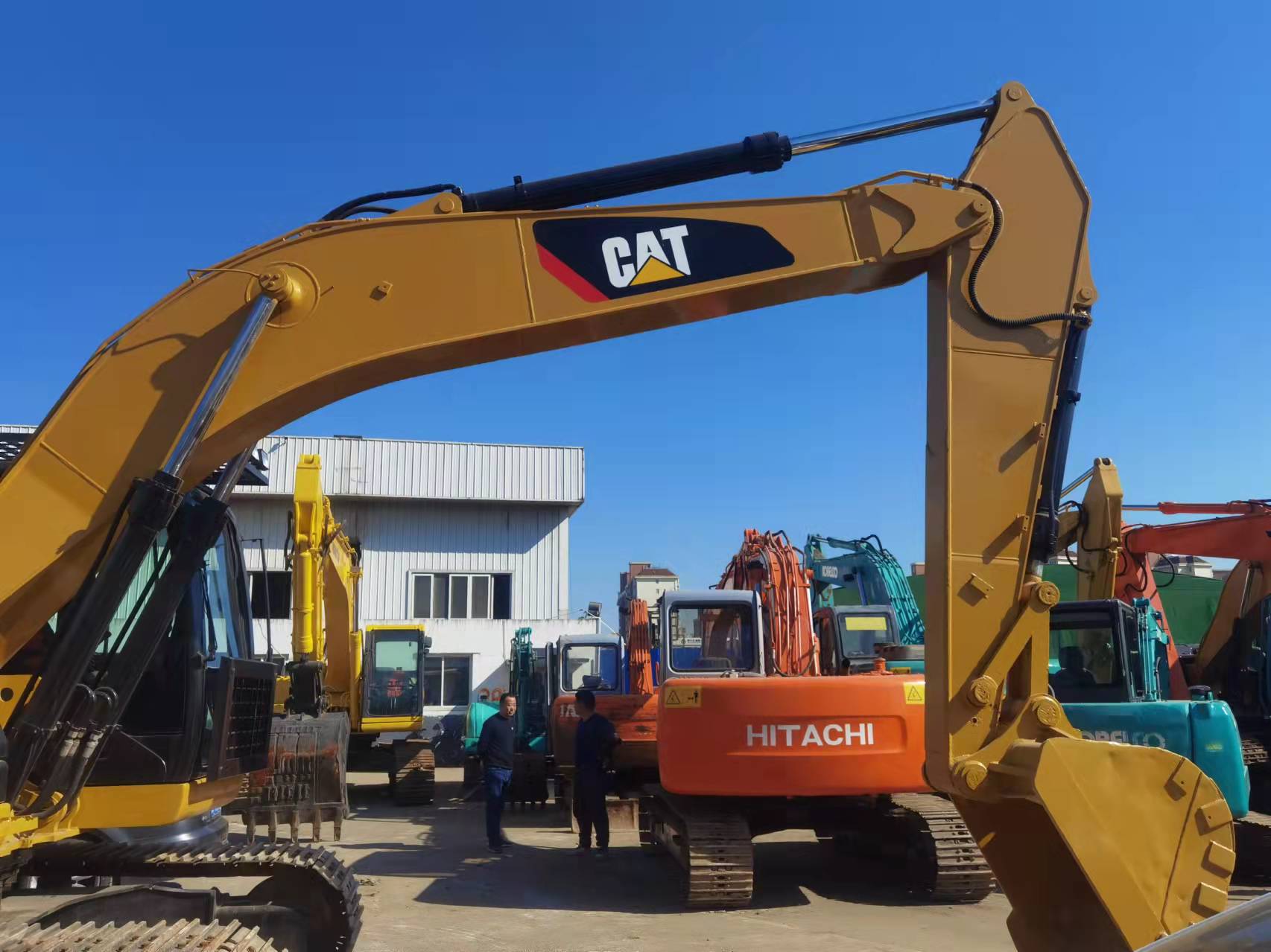 CAT Excavator 320D 1M Bucket Capacity 20T Operating Weight Low Working Hours