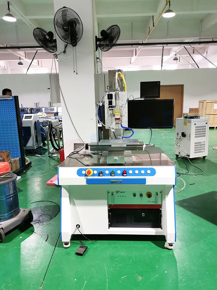 1500 Watt Laser Welding Machine , 4 Axis Laser Spot Welder With QBH Connector