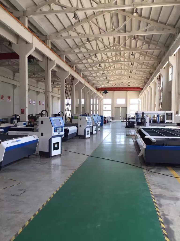 Manufacturing Plant Competitive 100W Metal Fiber Laser Cleaning Machine with Exquisite Workmanship