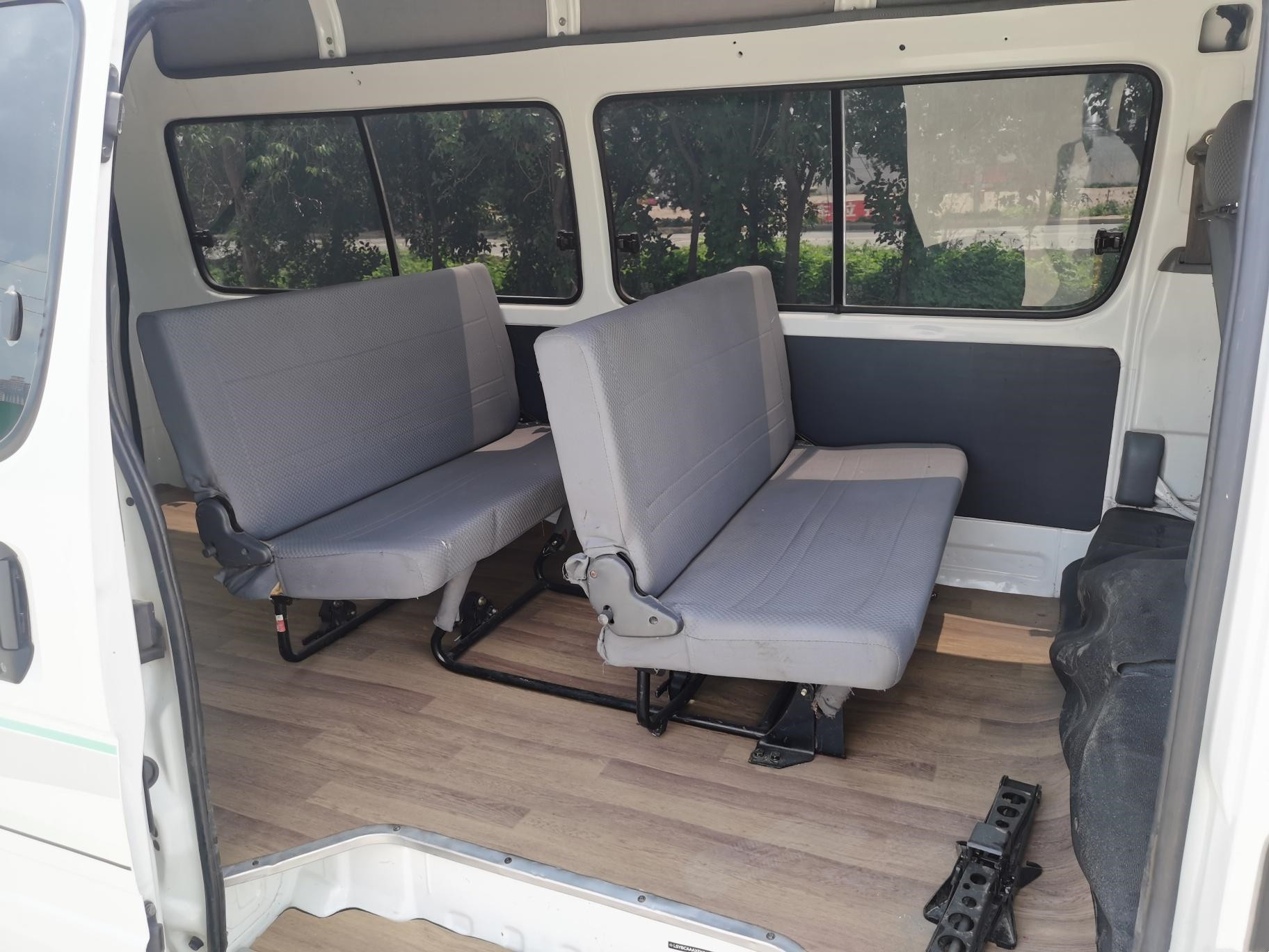 Jinbei Hiace Used Mini Bus Cargo Van 8seater 2017 Second Hand Coach Bus