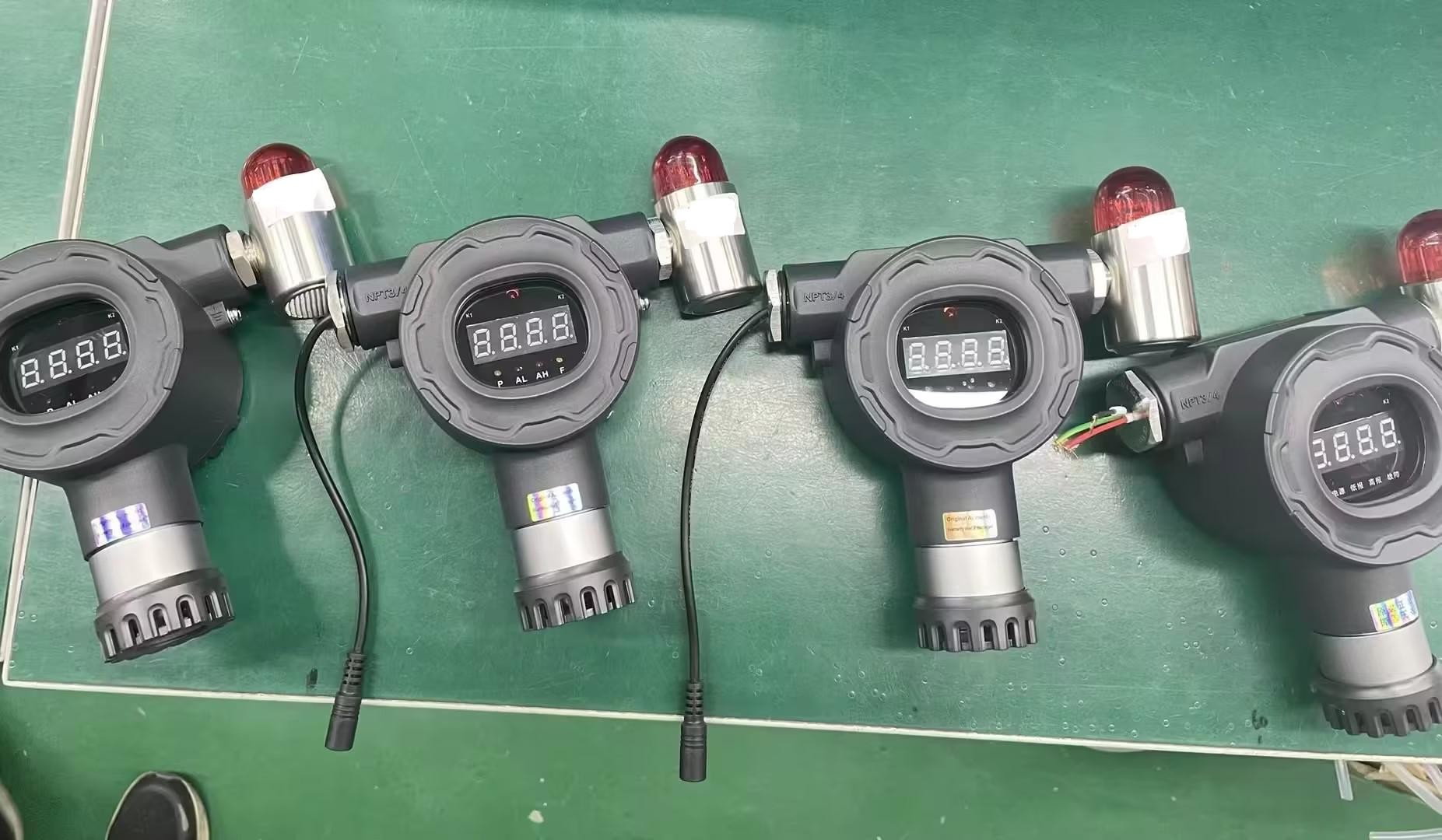 CO H2S O2 LEL Multiple Gas Detector Fixed Gas Detector IECEx ATEX Certified With Intrinsically Safe Explosion Grade
