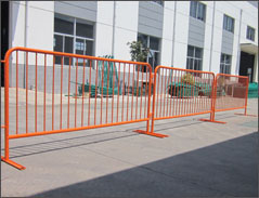 Flat Steel Plate Design Crowd Control Barriers 1100mm x 2200mm OD 25mm x 2.0mm upright OD 19x1.2mm spacing 200mm