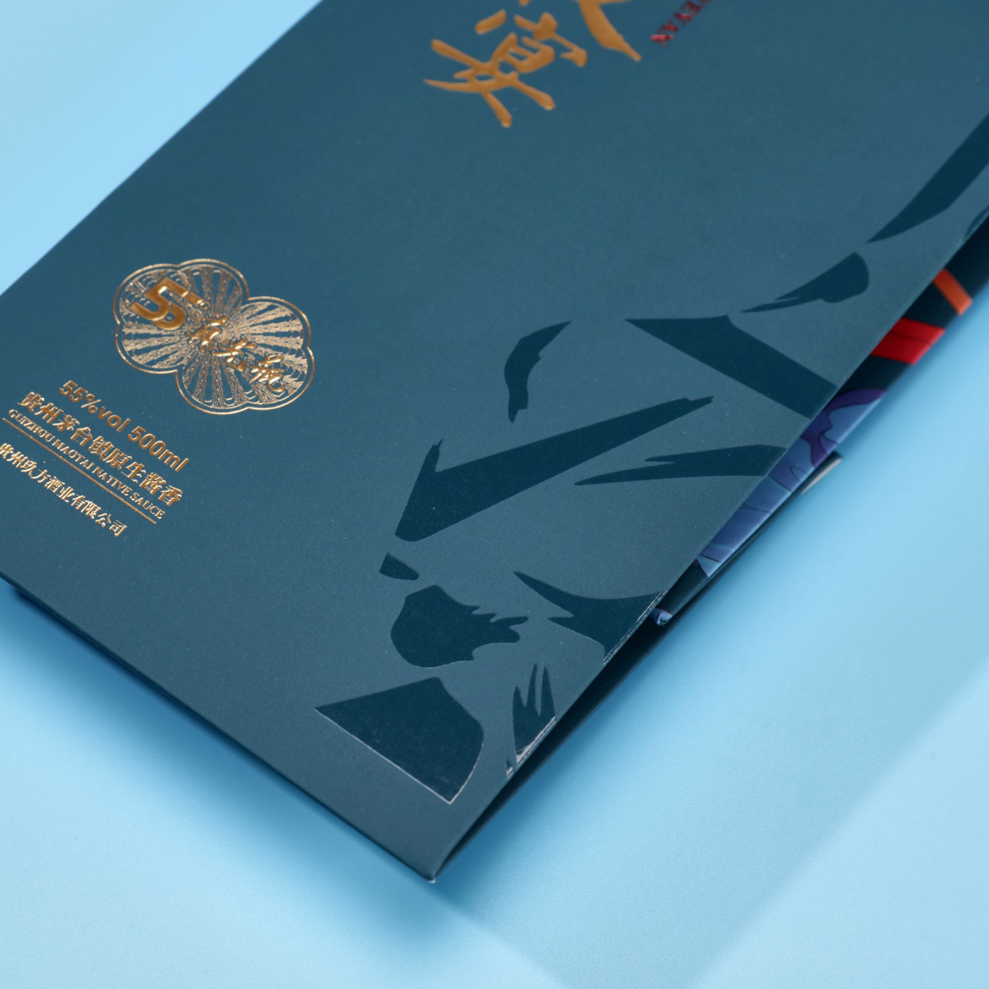 Custom Logo Luxury Paper Takeaway Bag With Handle For Gifting Tea Clothes Perfume
