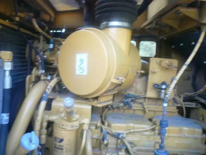 Used Carter D9R Bulldozer Is Imported From Japan With Original Equipment