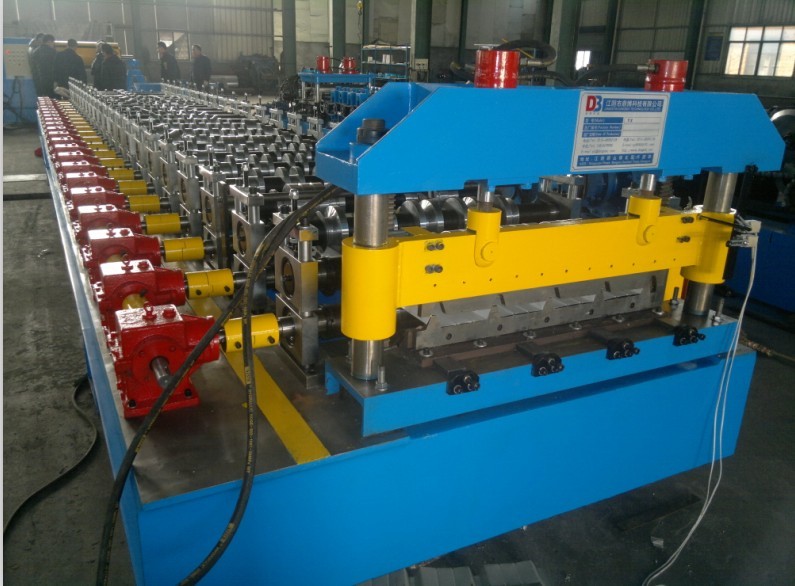 Wall Panel Roof Panel Roll Forming Machine With Touch Screen PLC Control System