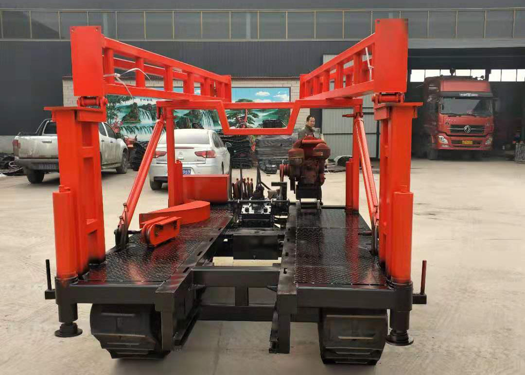 OEM Rubber Wheels Folding Tower Crawler Track Undercarriage With Diesel Engine