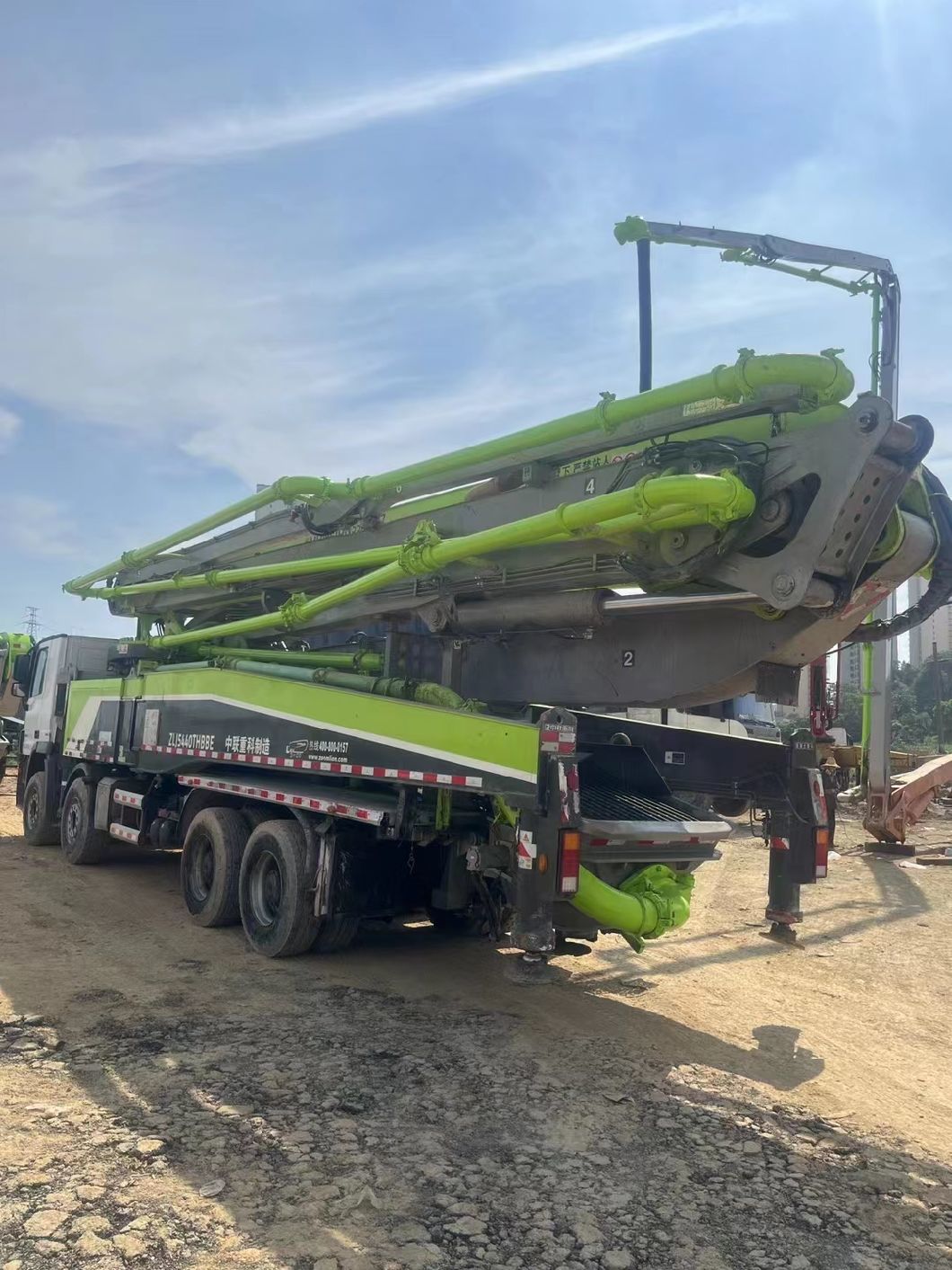 2018 Zoomlion 56m Concrete Boom Pump Used Concrete Pump Truck Machine Equipment Mercedes Benz Chassis