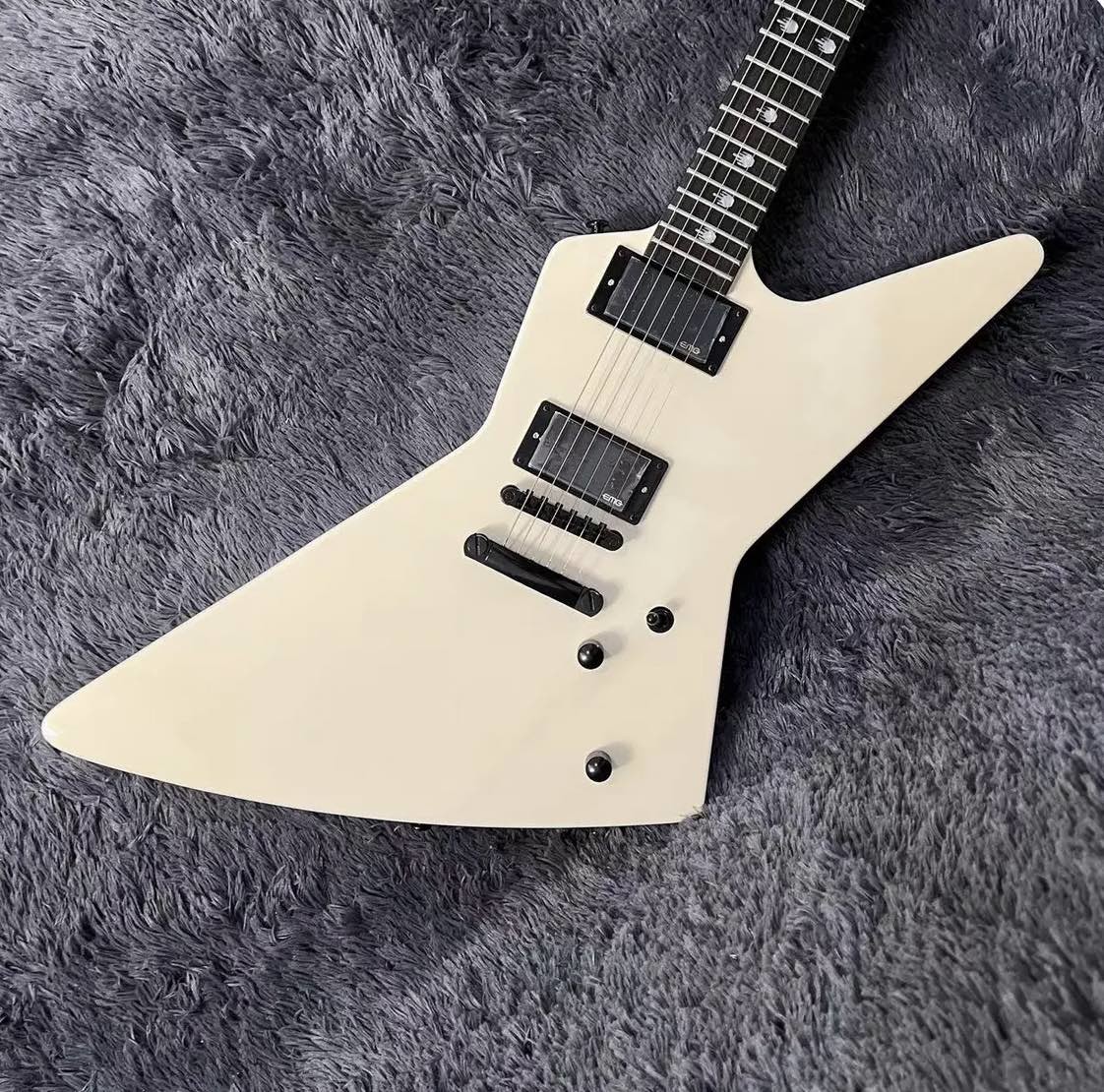 Explorer Electric Guitar with Rosewood Fingerboard, Cream White Color, High Quality
