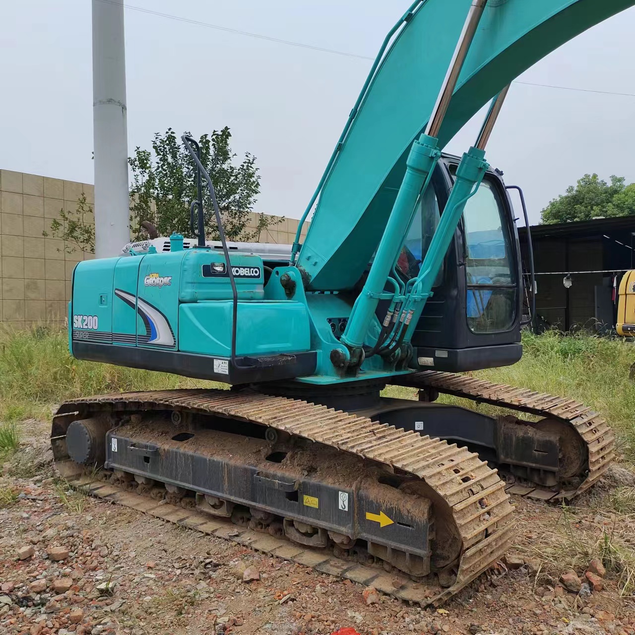 20600kg Operating Weight Original Color Used Kobelco SK200 Excavator SK300 SK350 SK330