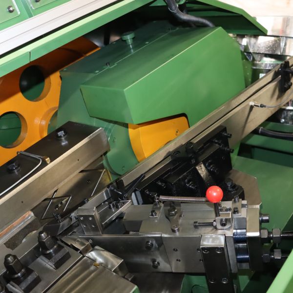 High Speed Auto Feeding Thread Rolling Machine with Burr Free Threading and Multi Material Compatibility for Industrial