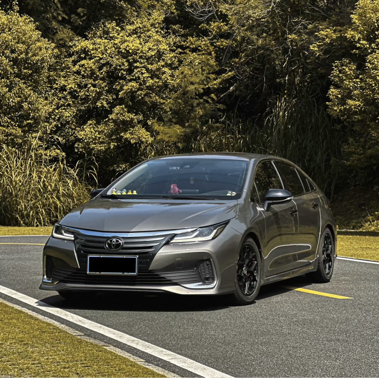Toyota Asiatic Lion 2.0 Elite Edition Sedan Petrol Car with Electric Parking Brake