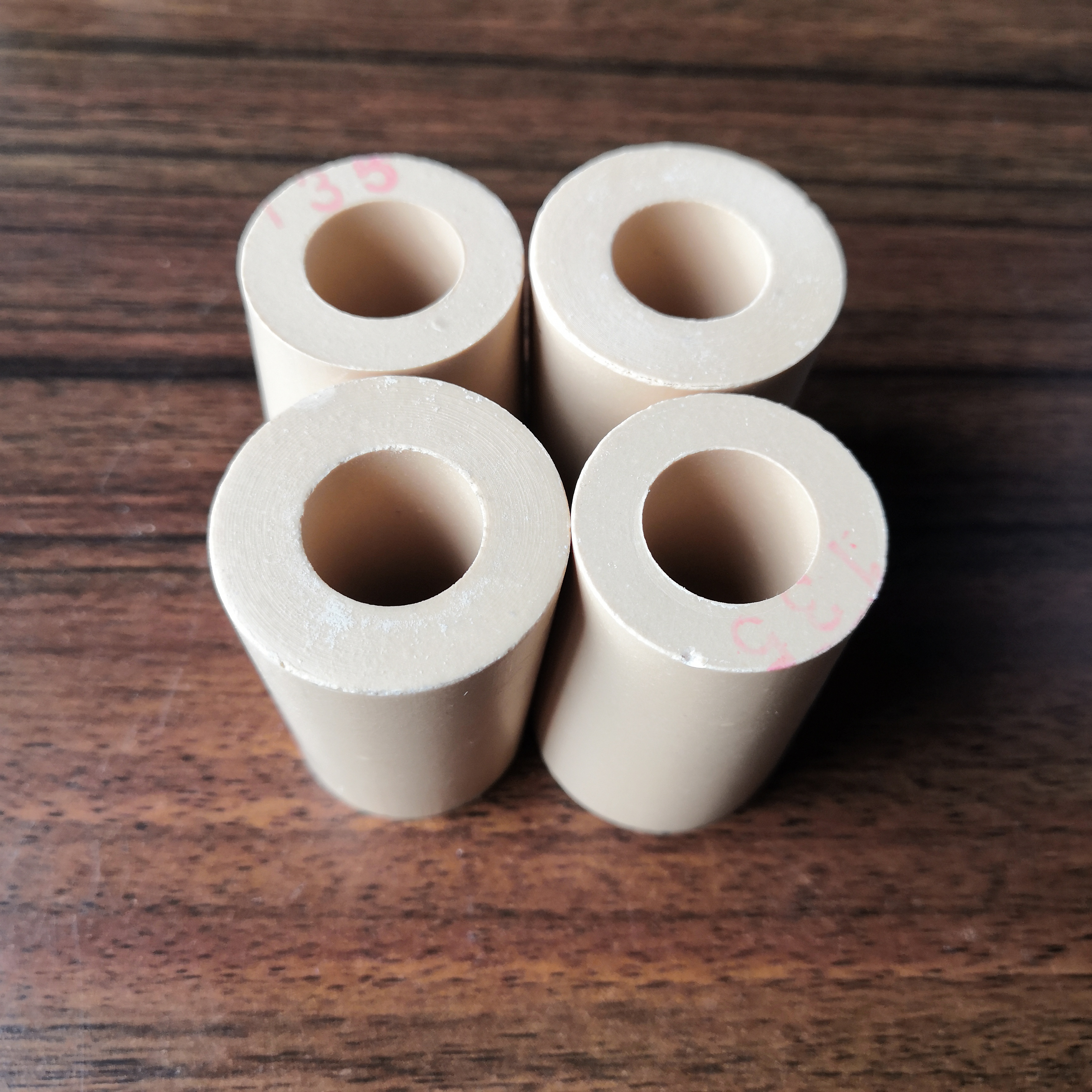 Zirconia ZrO2 Nozzle for Steel Making Industry CaO Content % Sample Provided