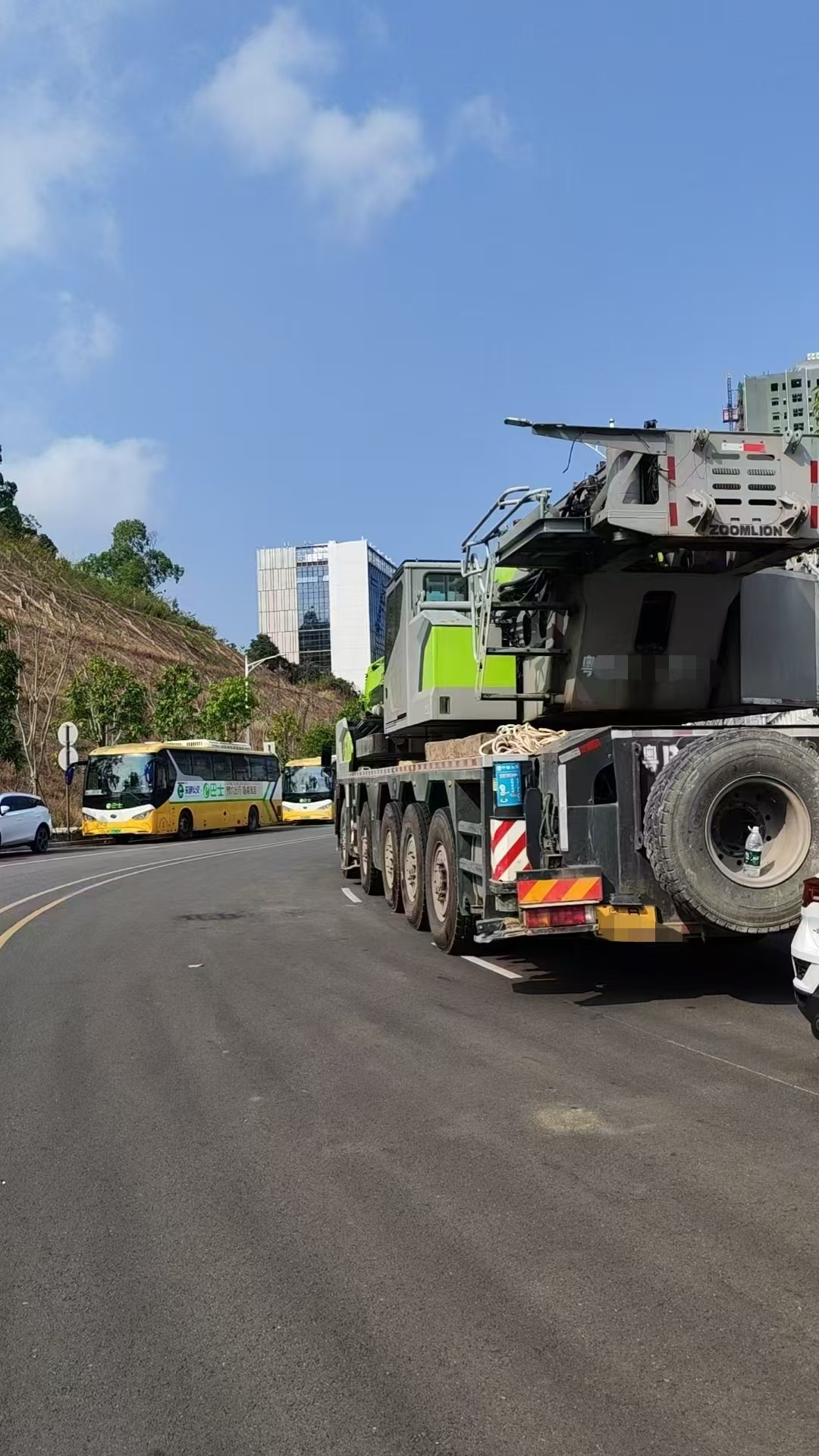 ZOOMLION 200 Ton Mobile Crane Truck Sell China Used Crane