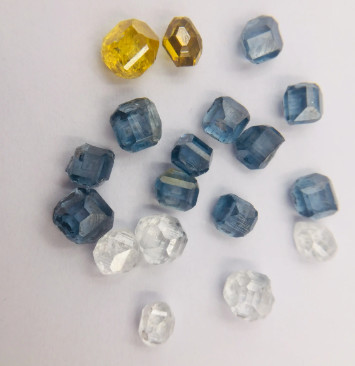 Light Blue color HPHT rough diamond, Dark blue color rough diamond stone, uncut lab grown blue diamond Boron doped hpht diamond 0.1-5ct