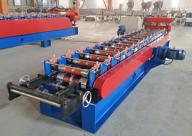 Metal Roof Ridge Cap Roll Forming Machine Sidewall 16mm Connect Bar 25mm