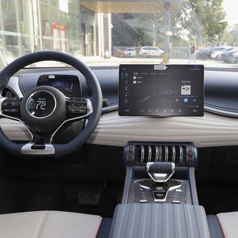 White BYD Yuan PLUS CLTC510km The Best Four-wheel Fast EV Car for 2023 City Driving Performance