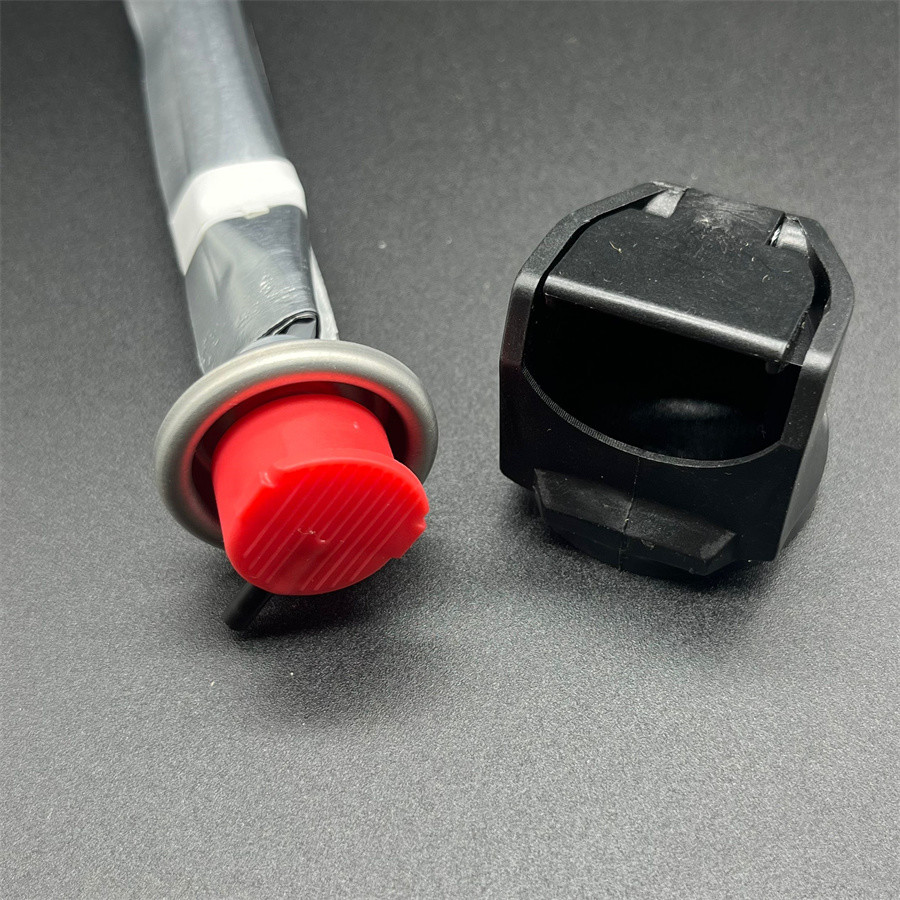 Durable Male Pepper Spray Key Chain Valve Cap - Quick-Access Self-Defense Solution for Active Lifestyles