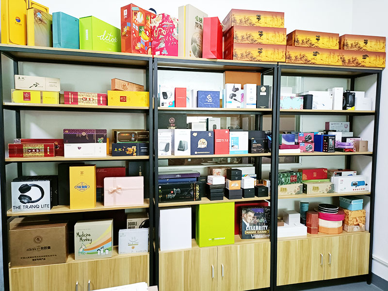 Customer's Specific Requirement Paper Packaging Gift Box Customizable and Recyclable