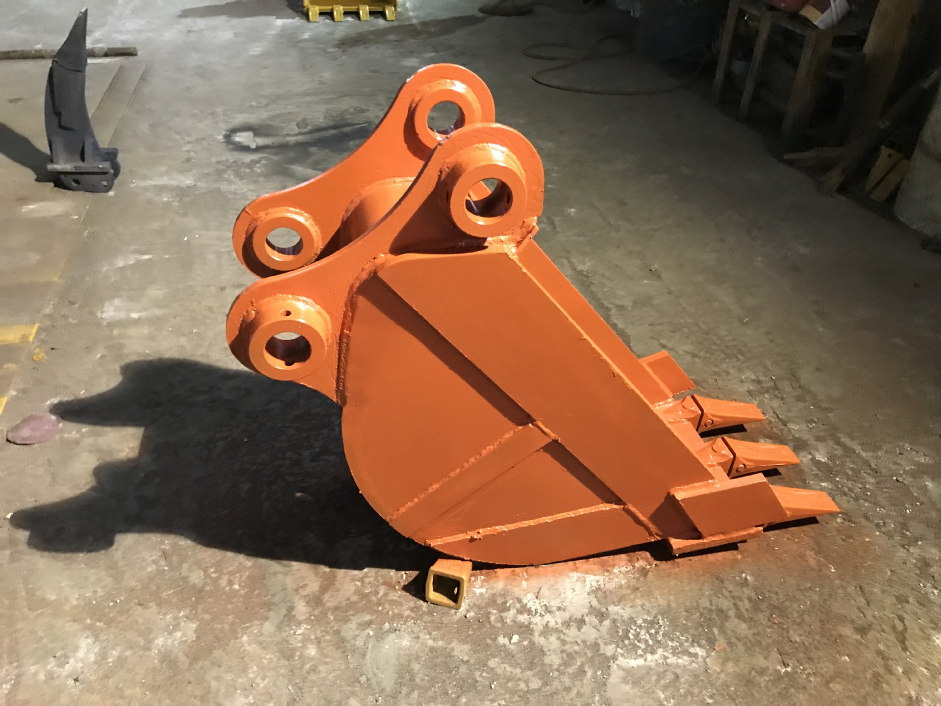 Customized Excavator Narrow Rock Bucket Used For Excavator ZX70 Parts