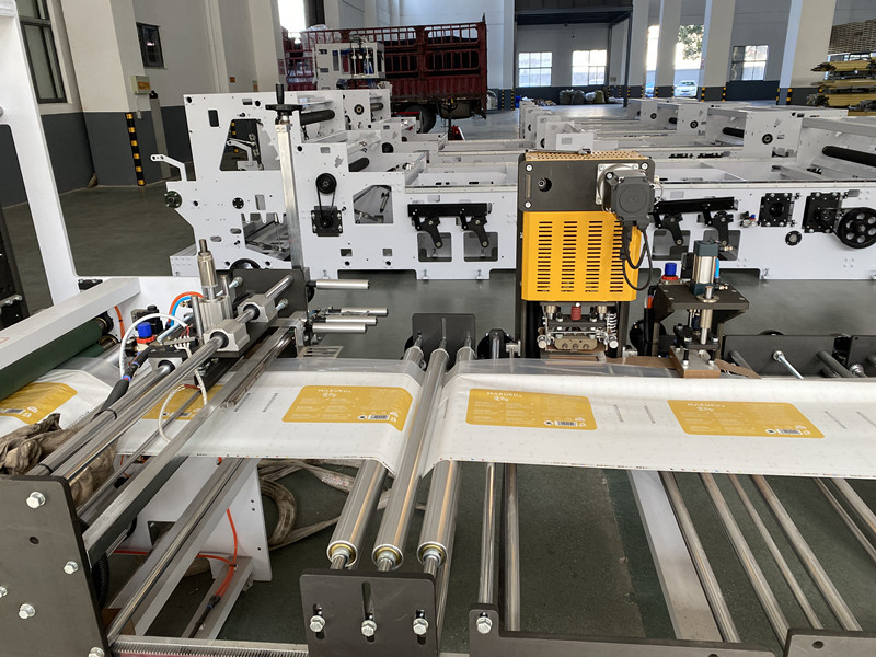 Automatic Soft Diaper Bag Making Machine 80 pcs/min 8KW