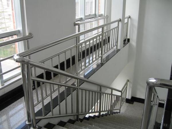 Best price welded mirror finish stainless steel pipe stair handrail 304 steel