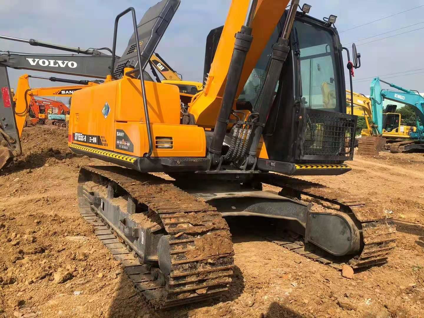 Kubota Engine Wood Grabbing Hammer Sany SY135C Excavator