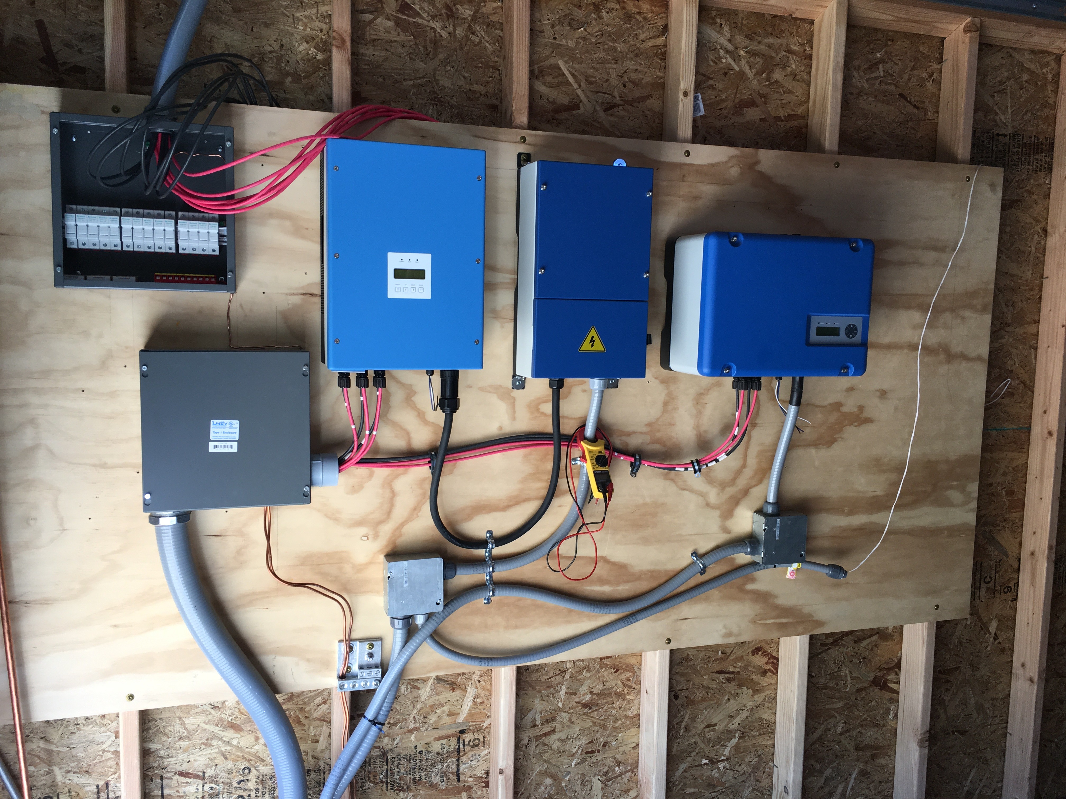 High Voltage 4kw Solar Pumping System Three Phase Home Application Long Lifespan