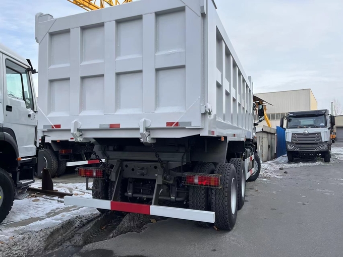Used Tipper Trucks Diesel Howo 6*4 Dumper 380hp Weichai Hohan Model 20-40 Tons Loading Euro 3