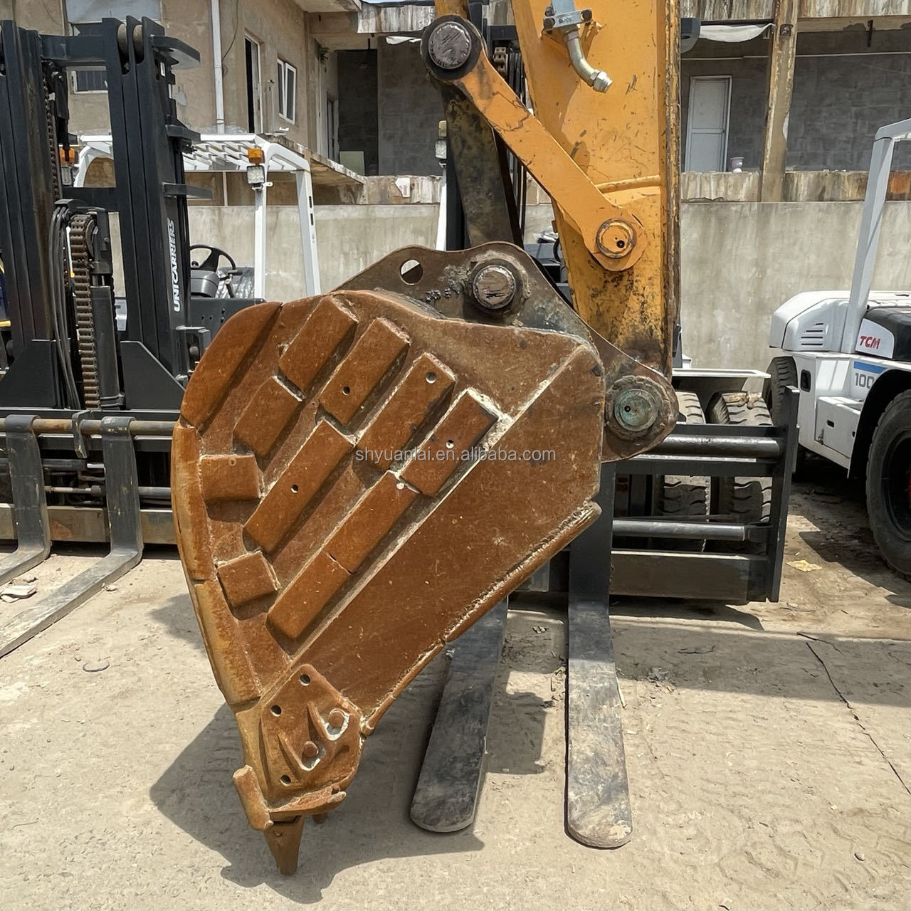 Hyundai 210 Excavator 2019 Model with Operating Weight 20560kg in High Demand