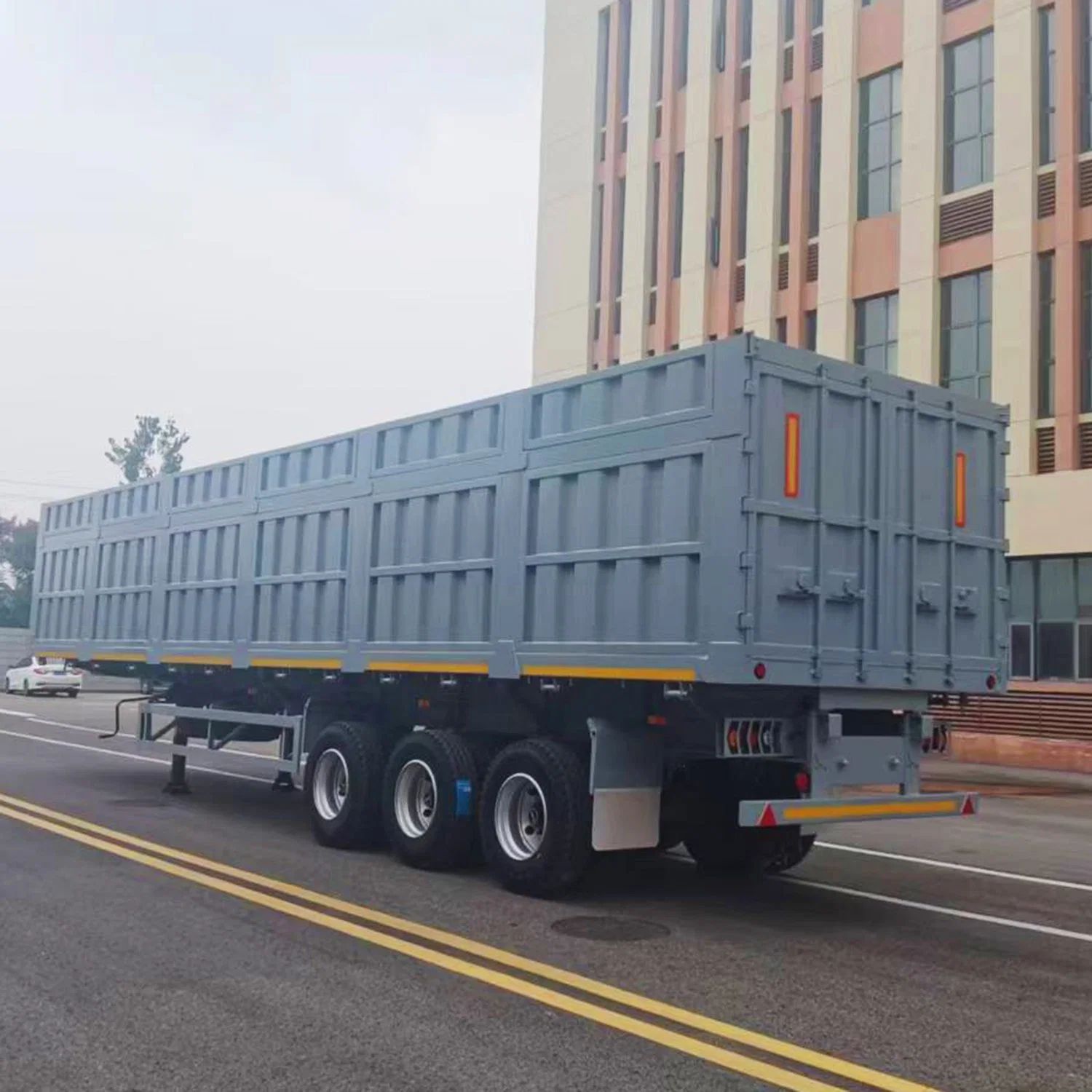 CIMC heavy duty leaf spring suspension 13.2 M 3 Axle Van Type Gooseneck Side Dump box tipper Semi-Trailer