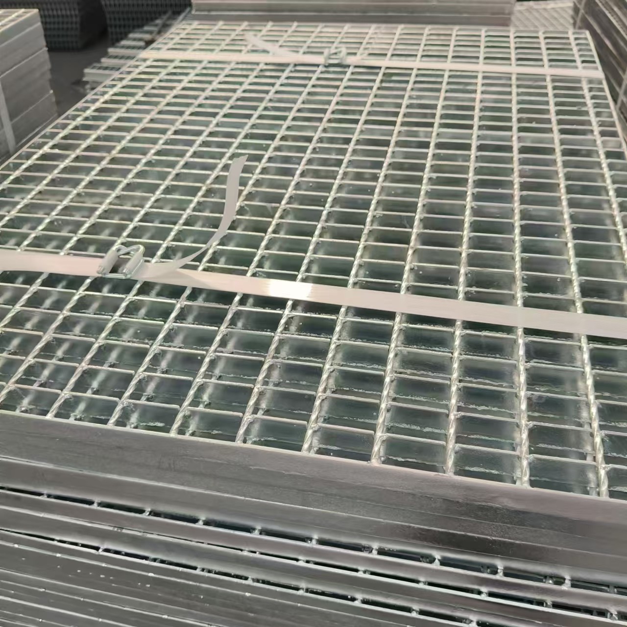Top Notch Serrated Steel Grating for Safe and Secure Walking Surfaces in Any Setting