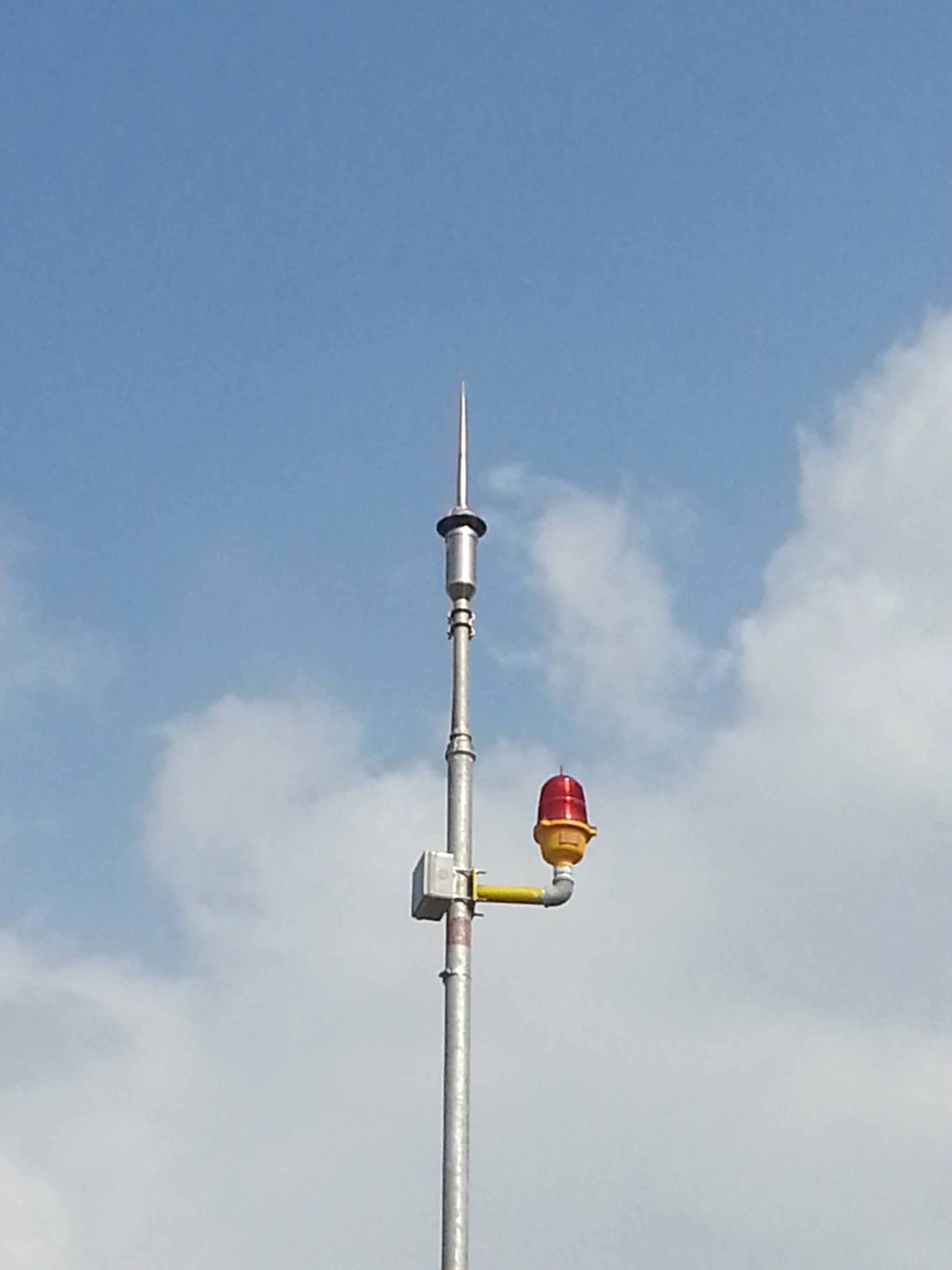 IP65 Solar Powered Aviation Obstruction Light , LED Aircraft Warning Lights