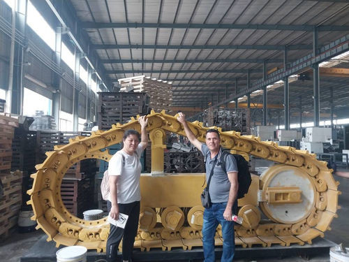 SK35 Excavator Bulldozer Track Roller Lower Roller For Hitachi Bottom Roller For Undercarriage Parts