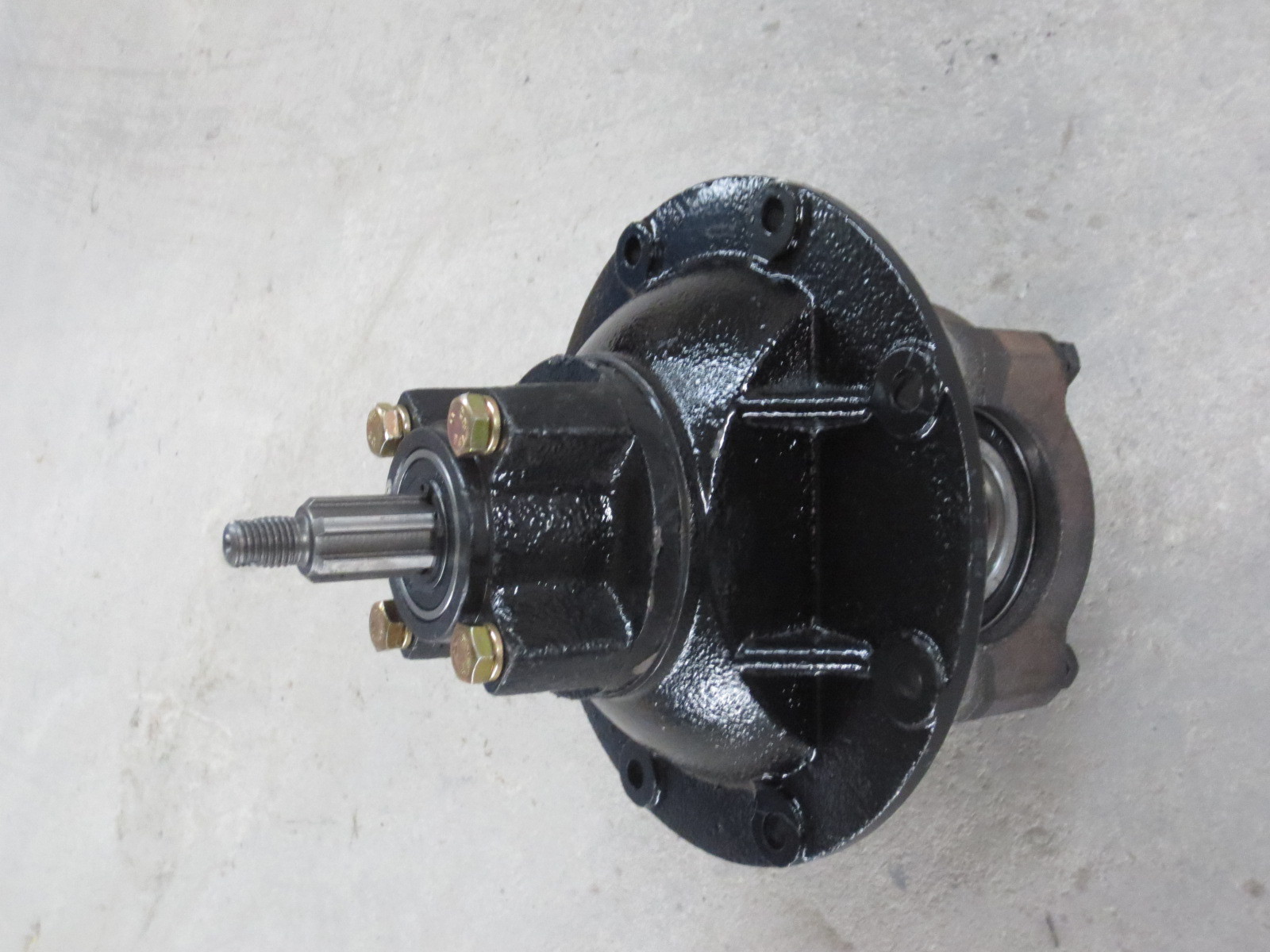 Rustproof Ductile Iron Auto Rickshaw Differential With 6206 Bearing