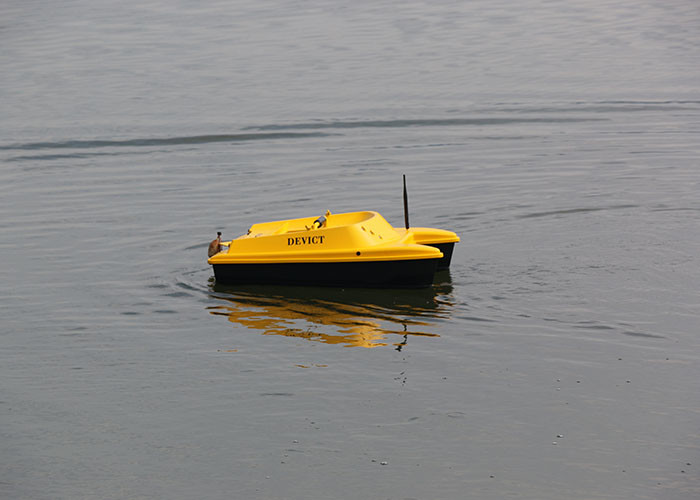 Bait boat GPS fish finder ABS Engineering plastic Material two engines Structure