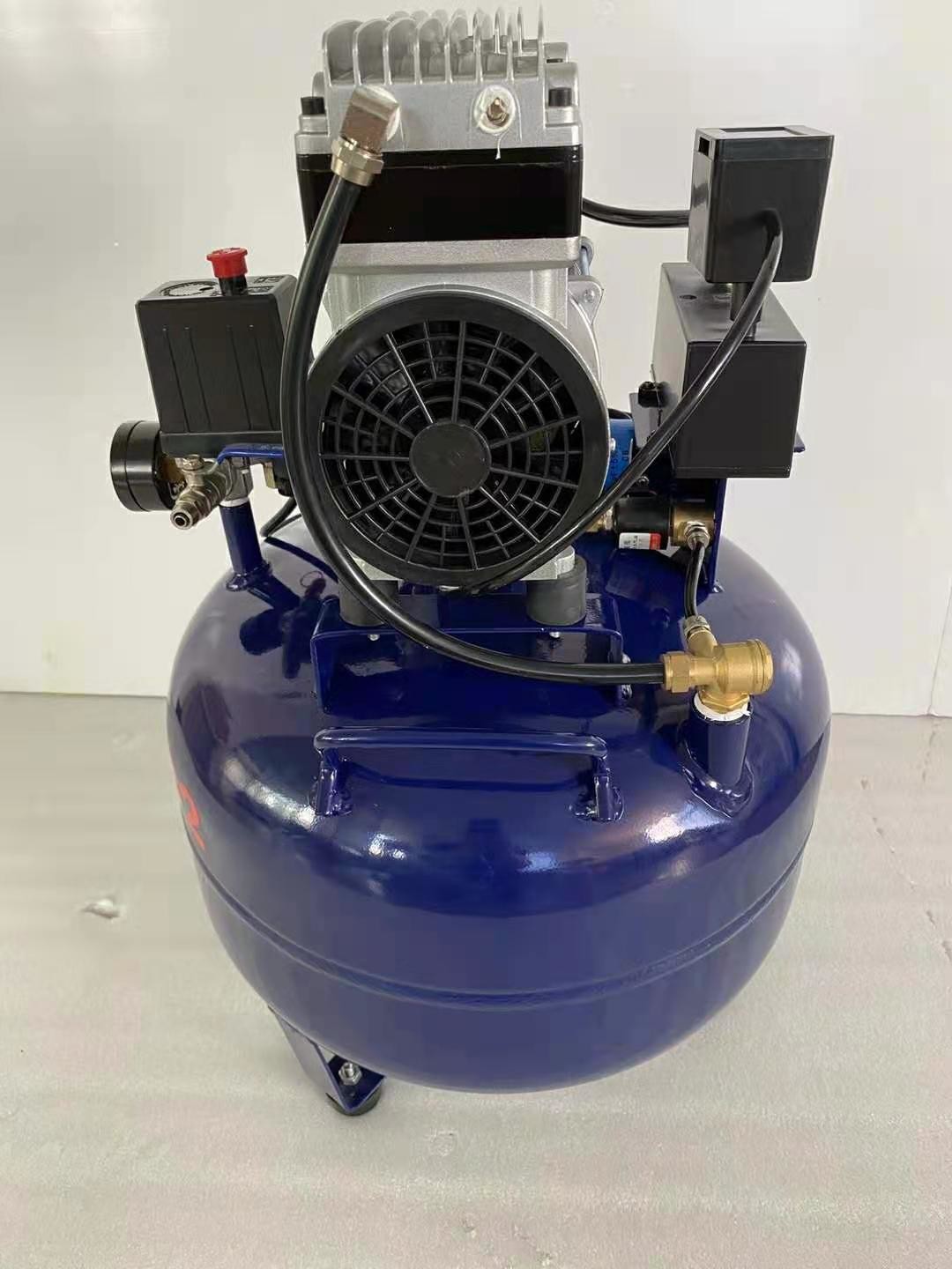 Portable Silent Oil Free Air Compressor Two Chair 70L/Min