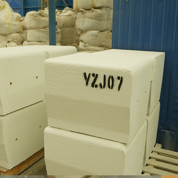 Thermal Shock Resistance Refractory Bricks Pouring Corundum Mullite Fire Bricks For Glass Melter