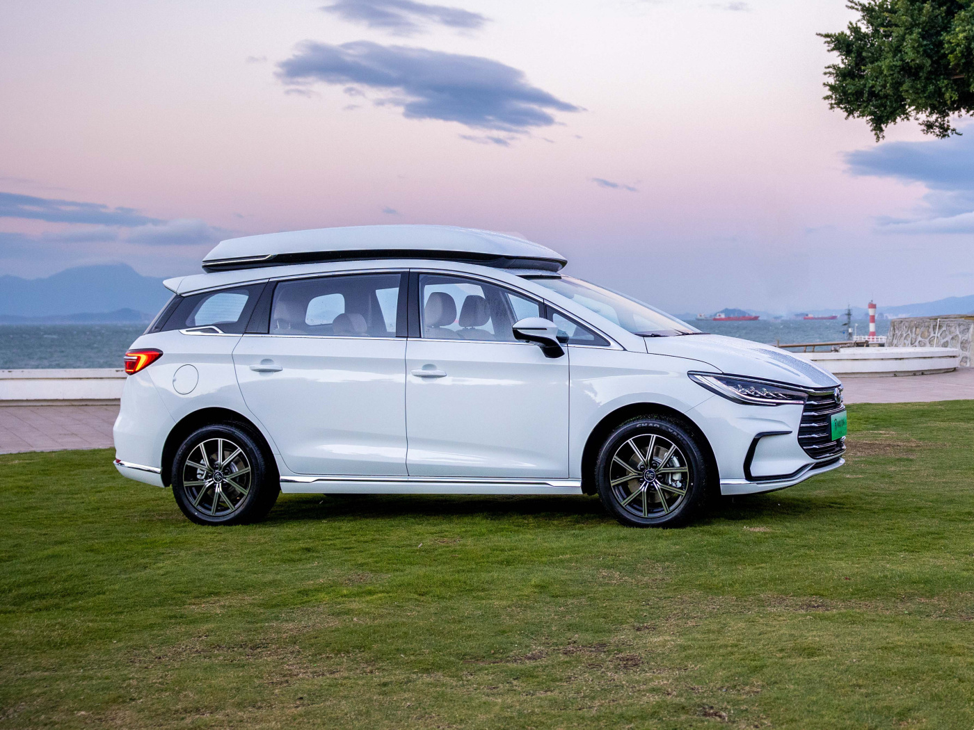 6-Seat MPV Electric Auto with R18 Tire Size and 150-200Ps Total Horsepower Perfect in Need of Transportation Solutions