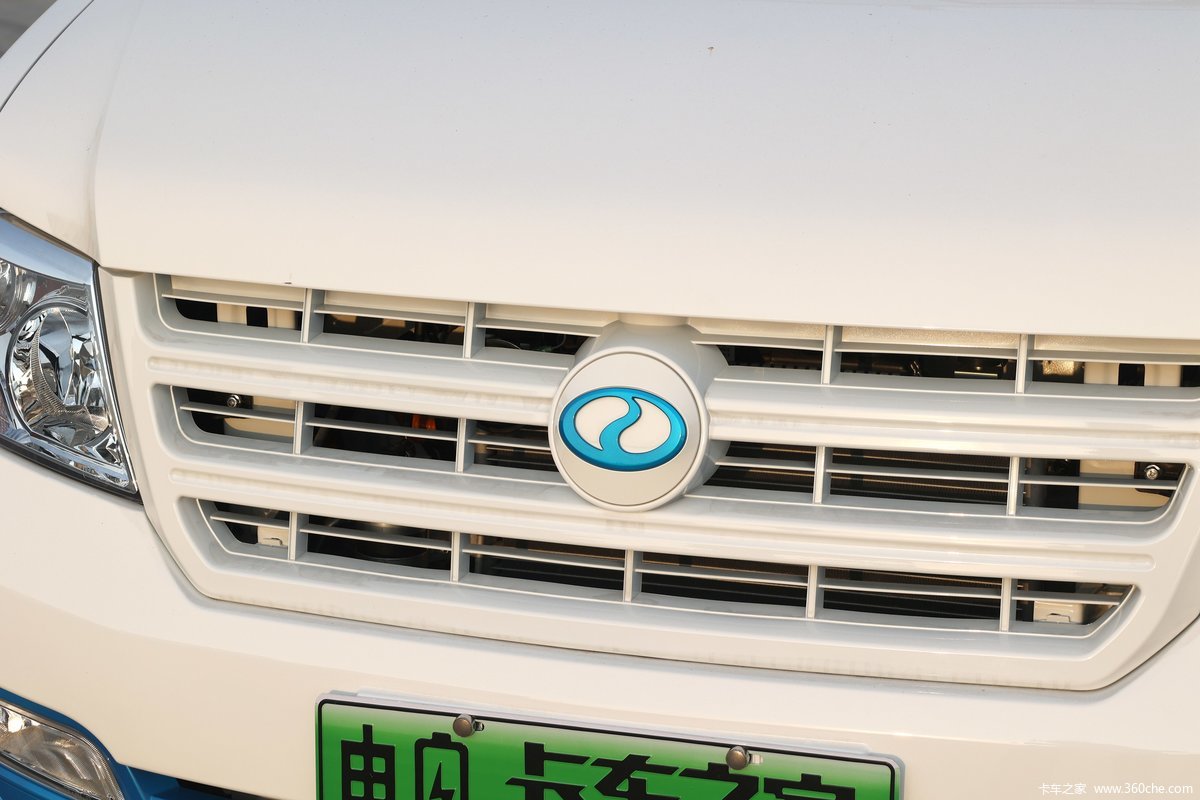 EEC Electric Cars With EEC Approval For Delivery 2023 COC l7e 4730*1670*1960mm Seats 2