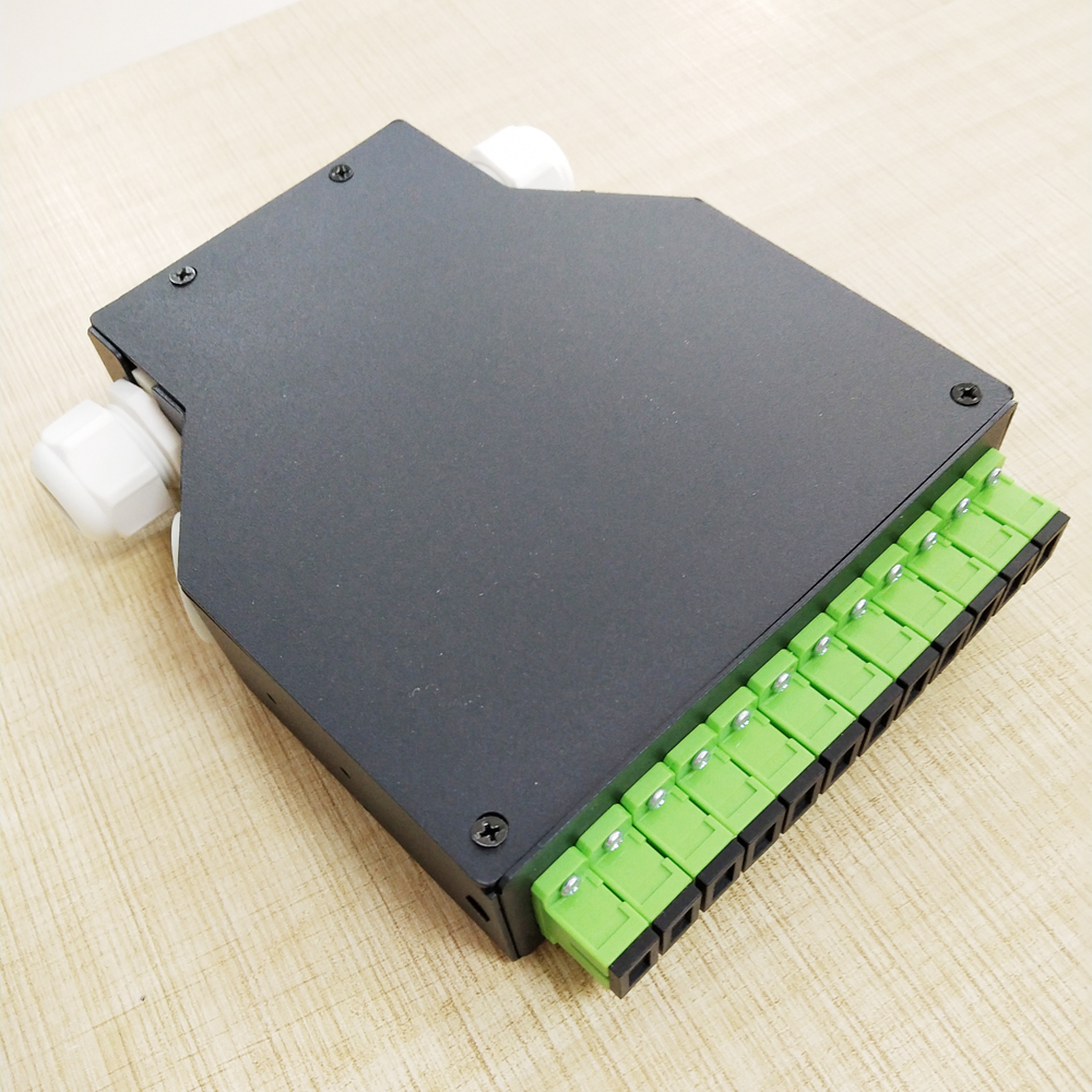 Black 12 Port SC/APC DIN Rail FTTH Terminal Box Patch Panel